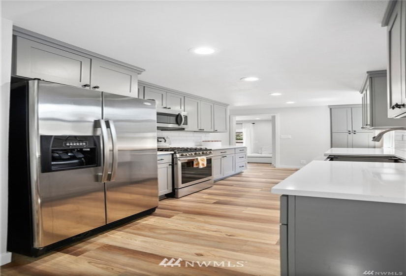 2323 103rd, Bellevue, Washington 98004, 3 Bedrooms Bedrooms, ,1 BathroomBathrooms,Residential,For Sale,103rd,NWM1880685