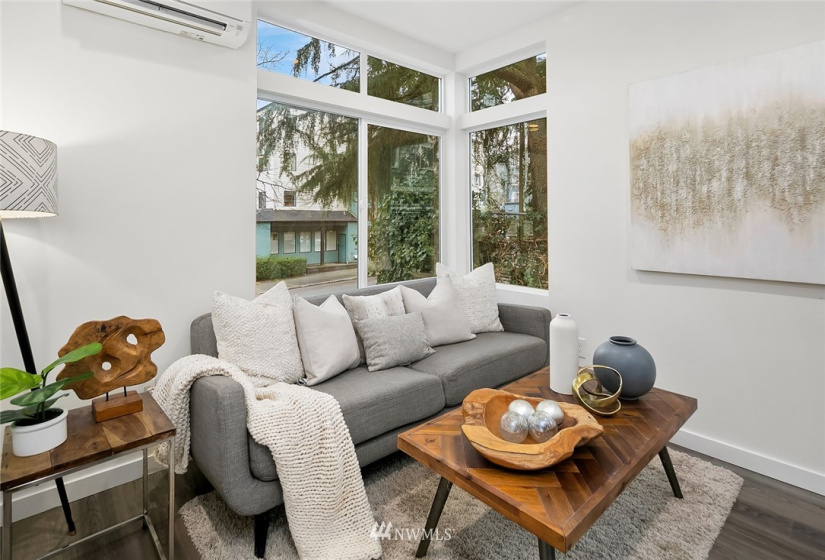 9413 A Roosevelt, Seattle, Washington 98115, 2 Bedrooms Bedrooms, ,Residential,For Sale,Roosevelt,NWM1879636