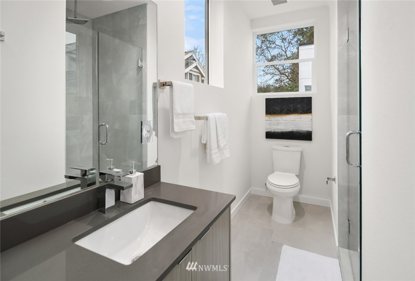 9413 A Roosevelt, Seattle, Washington 98115, 2 Bedrooms Bedrooms, ,Residential,For Sale,Roosevelt,NWM1879636