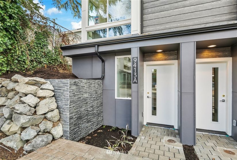 9413 A Roosevelt, Seattle, Washington 98115, 2 Bedrooms Bedrooms, ,Residential,For Sale,Roosevelt,NWM1879636