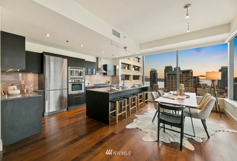 737 Olive, Seattle, Washington 98101, 2 Bedrooms Bedrooms, ,2 BathroomsBathrooms,Residential,For Sale,Olive 8,Olive,NWM1880975