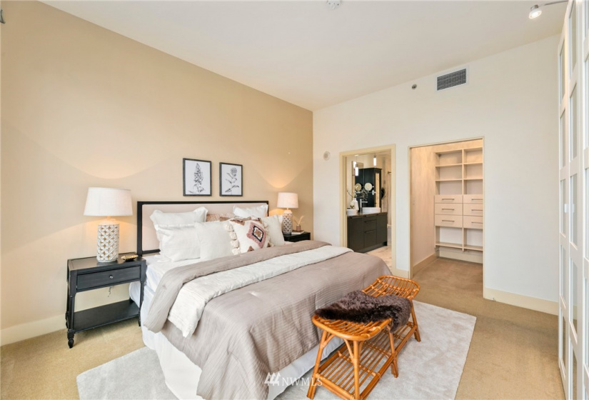 737 Olive, Seattle, Washington 98101, 2 Bedrooms Bedrooms, ,2 BathroomsBathrooms,Residential,For Sale,Olive 8,Olive,NWM1880975