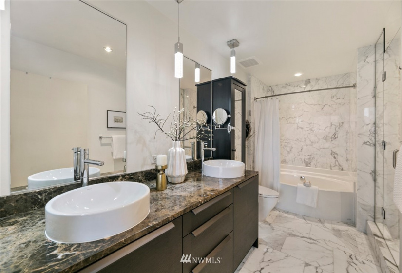 737 Olive, Seattle, Washington 98101, 2 Bedrooms Bedrooms, ,2 BathroomsBathrooms,Residential,For Sale,Olive 8,Olive,NWM1880975