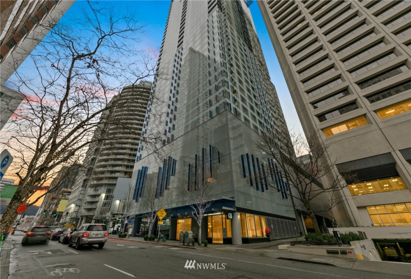 737 Olive, Seattle, Washington 98101, 2 Bedrooms Bedrooms, ,2 BathroomsBathrooms,Residential,For Sale,Olive 8,Olive,NWM1880975