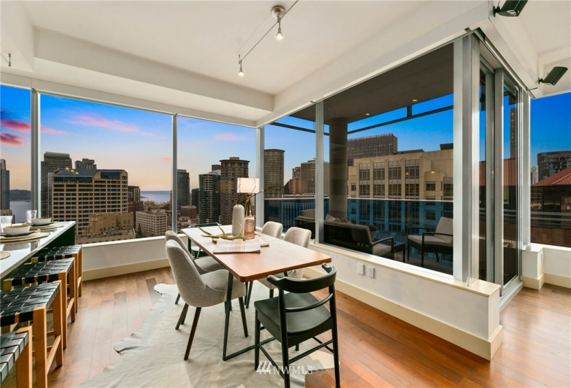 737 Olive, Seattle, Washington 98101, 2 Bedrooms Bedrooms, ,2 BathroomsBathrooms,Residential,For Sale,Olive 8,Olive,NWM1880975