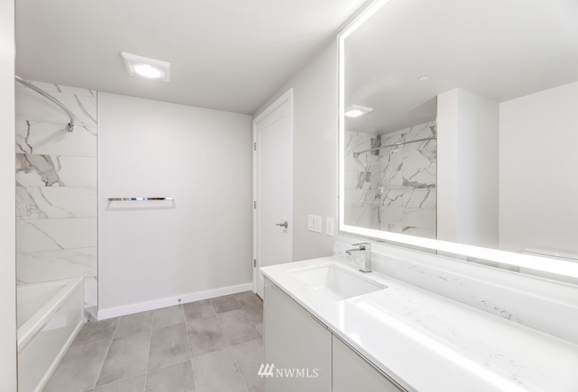 450 Main, Seattle, Washington 98104, 2 Bedrooms Bedrooms, ,1 BathroomBathrooms,Residential,For Sale,KODA Condominium,Main,NWM1876755