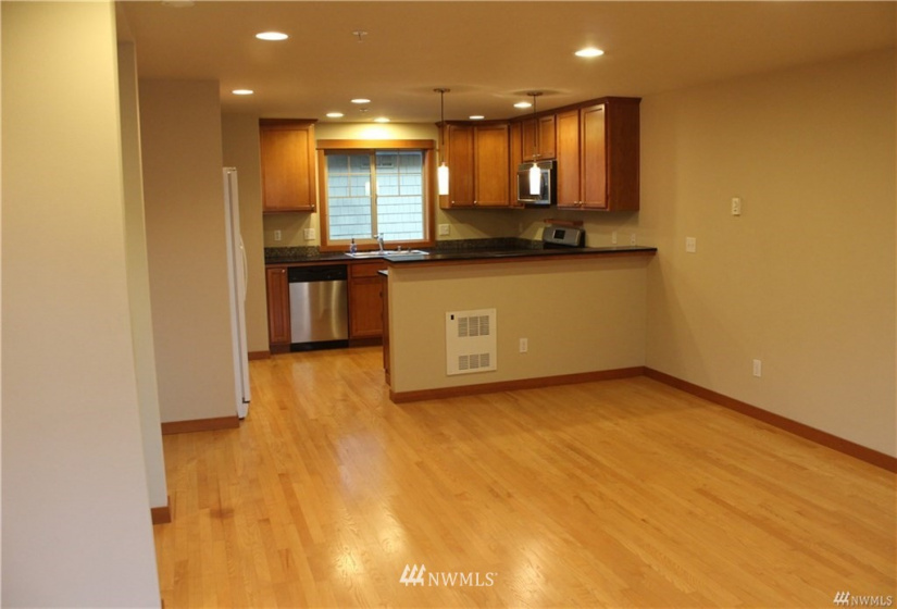 11310 8th, Seattle, Washington 98125, 3 Bedrooms Bedrooms, ,1 BathroomBathrooms,Residential Lease,For Rent,8th,NWM1881015