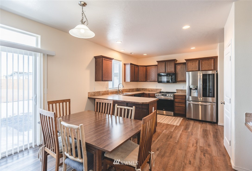 1704 Truman, Moses Lake, Washington 98837, 4 Bedrooms Bedrooms, ,2 BathroomsBathrooms,Residential,For Sale,Crossroads Phase 3,Truman,NWM1880808