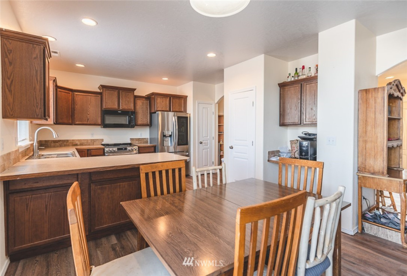 1704 Truman, Moses Lake, Washington 98837, 4 Bedrooms Bedrooms, ,2 BathroomsBathrooms,Residential,For Sale,Crossroads Phase 3,Truman,NWM1880808