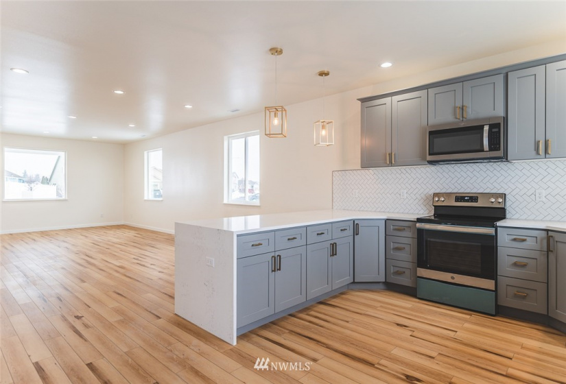 76 Parkside Loop, Ephrata, Washington 98823, 3 Bedrooms Bedrooms, ,2 BathroomsBathrooms,Residential,For Sale,Parkside Loop,NWM1880194