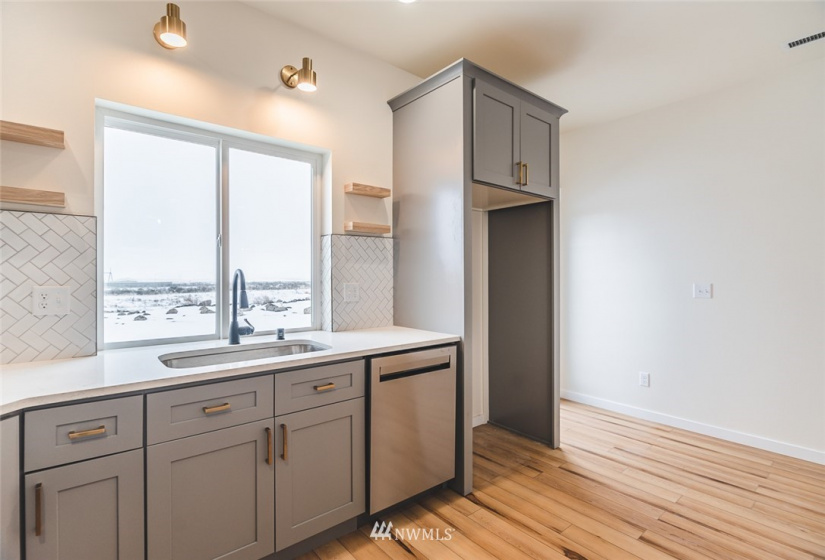 76 Parkside Loop, Ephrata, Washington 98823, 3 Bedrooms Bedrooms, ,2 BathroomsBathrooms,Residential,For Sale,Parkside Loop,NWM1880194