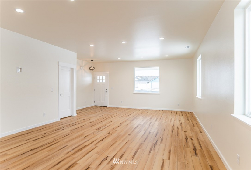 76 Parkside Loop, Ephrata, Washington 98823, 3 Bedrooms Bedrooms, ,2 BathroomsBathrooms,Residential,For Sale,Parkside Loop,NWM1880194