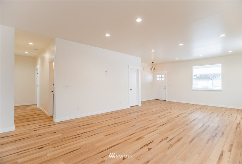 76 Parkside Loop, Ephrata, Washington 98823, 3 Bedrooms Bedrooms, ,2 BathroomsBathrooms,Residential,For Sale,Parkside Loop,NWM1880194