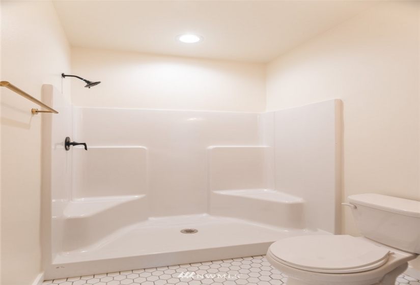 76 Parkside Loop, Ephrata, Washington 98823, 3 Bedrooms Bedrooms, ,2 BathroomsBathrooms,Residential,For Sale,Parkside Loop,NWM1880194