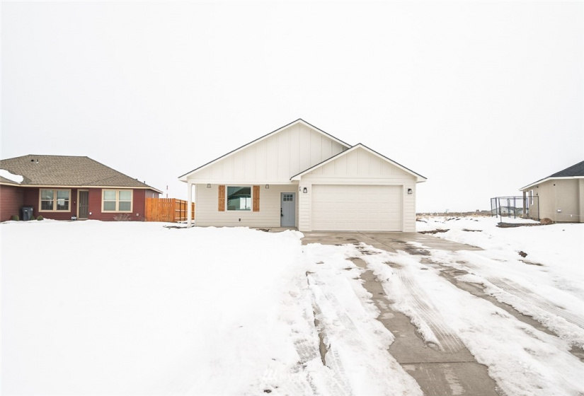 76 Parkside Loop, Ephrata, Washington 98823, 3 Bedrooms Bedrooms, ,2 BathroomsBathrooms,Residential,For Sale,Parkside Loop,NWM1880194