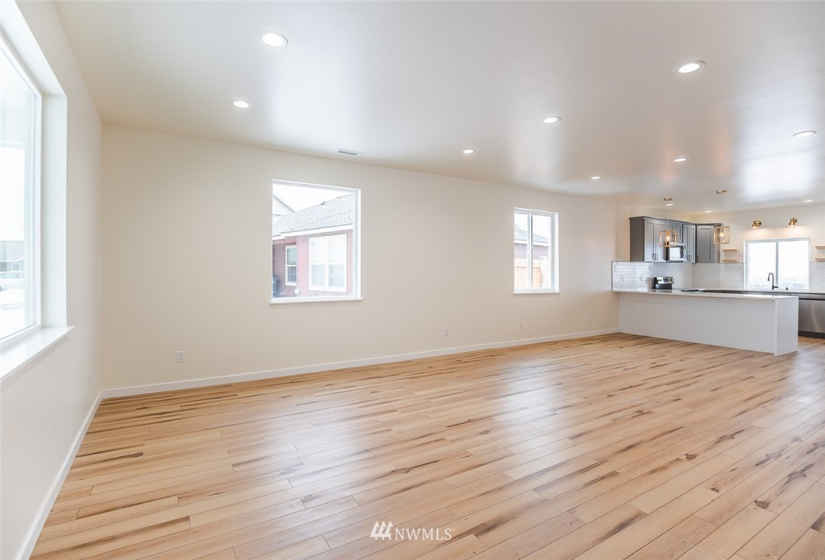 76 Parkside Loop, Ephrata, Washington 98823, 3 Bedrooms Bedrooms, ,2 BathroomsBathrooms,Residential,For Sale,Parkside Loop,NWM1880194