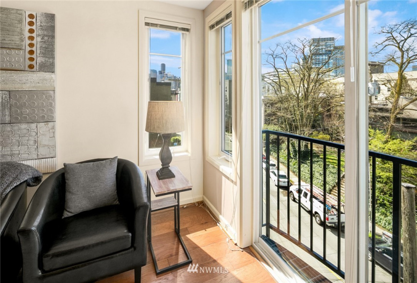 124 Bellevue, Seattle, Washington 98102, 2 Bedrooms Bedrooms, ,1 BathroomBathrooms,Residential,For Sale,Meritage Condominium,Bellevue,NWM1880993