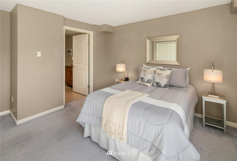 124 Bellevue, Seattle, Washington 98102, 2 Bedrooms Bedrooms, ,1 BathroomBathrooms,Residential,For Sale,Meritage Condominium,Bellevue,NWM1880993