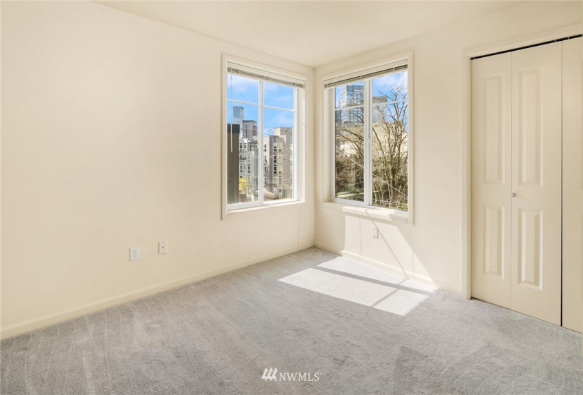 124 Bellevue, Seattle, Washington 98102, 2 Bedrooms Bedrooms, ,1 BathroomBathrooms,Residential,For Sale,Meritage Condominium,Bellevue,NWM1880993