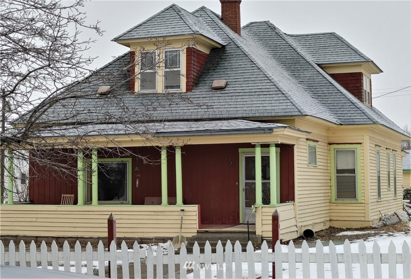 301 Division, Odessa, Washington 99159, 4 Bedrooms Bedrooms, ,2 BathroomsBathrooms,Residential,For Sale,Division,NWM1881050