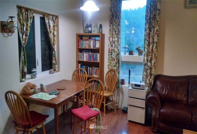 11134 Lewis Peak, Waitsburg, Washington 99361, 2 Bedrooms Bedrooms, ,Residential,For Sale,Lewis Peak,NWM1881064