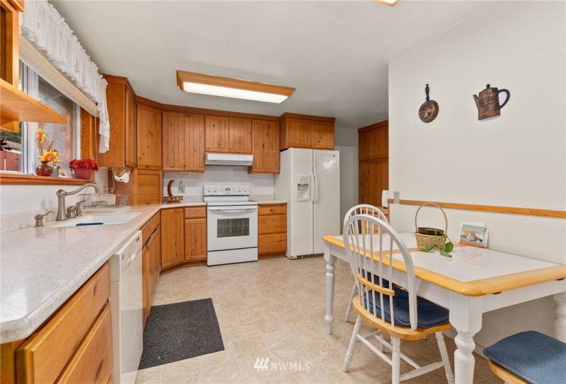 504 Brockway, Chehalis, Washington 98532, 3 Bedrooms Bedrooms, ,1 BathroomBathrooms,Residential,For Sale,Brockway,NWM1879185