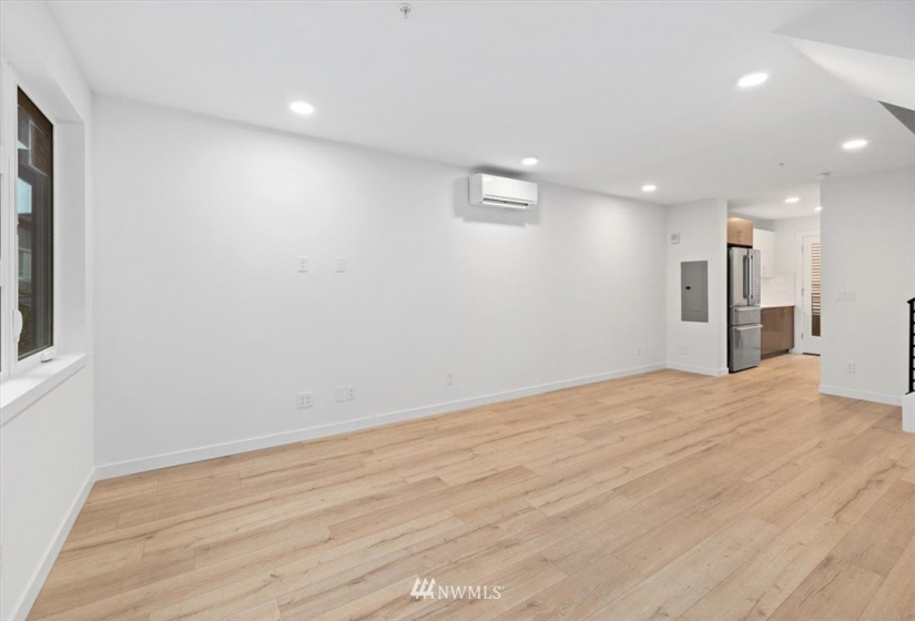 1000 112th, Seattle, Washington 98125, 3 Bedrooms Bedrooms, ,2 BathroomsBathrooms,Residential,For Sale,112th,NWM1881119