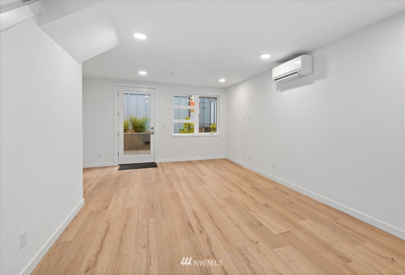 1000 112th, Seattle, Washington 98125, 3 Bedrooms Bedrooms, ,2 BathroomsBathrooms,Residential,For Sale,112th,NWM1881119