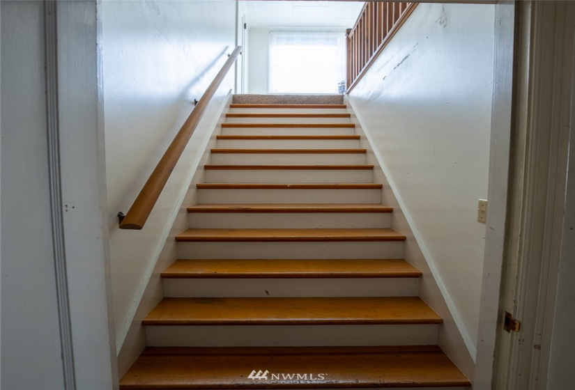 101 Birch, Omak, Washington 98841, ,Residential Income,For Sale,Birch,NWM1881078