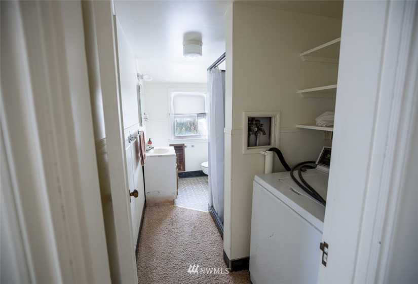 101 Birch, Omak, Washington 98841, ,Residential Income,For Sale,Birch,NWM1881078