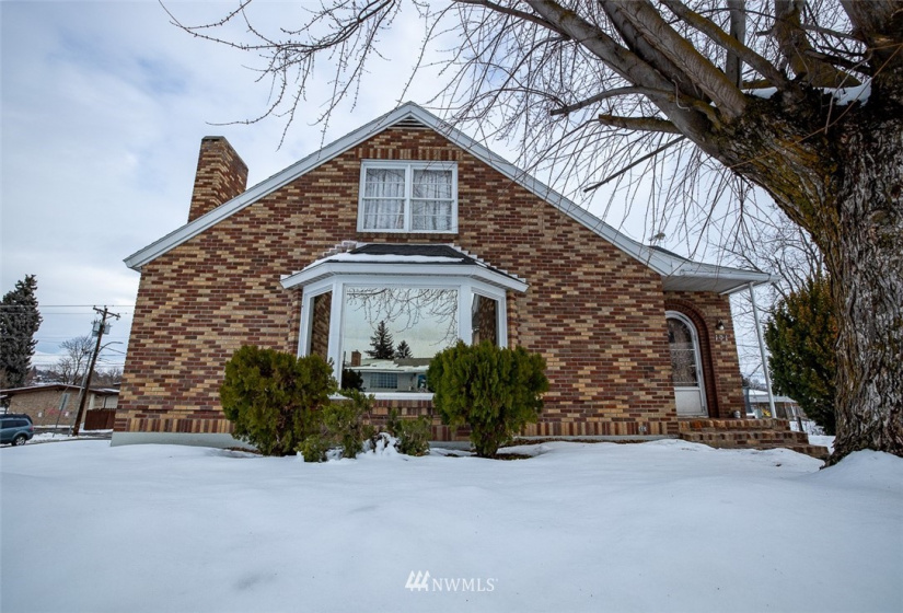 101 Birch, Omak, Washington 98841, ,Residential Income,For Sale,Birch,NWM1881078