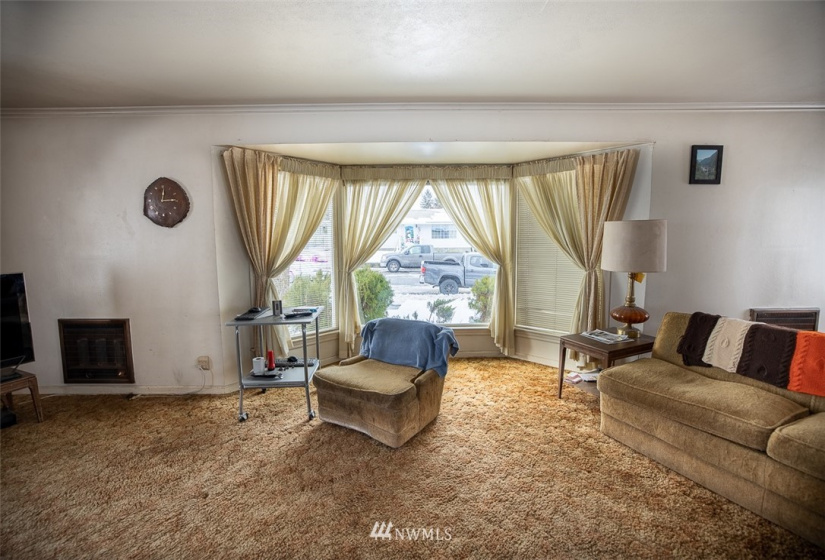 101 Birch, Omak, Washington 98841, ,Residential Income,For Sale,Birch,NWM1881078