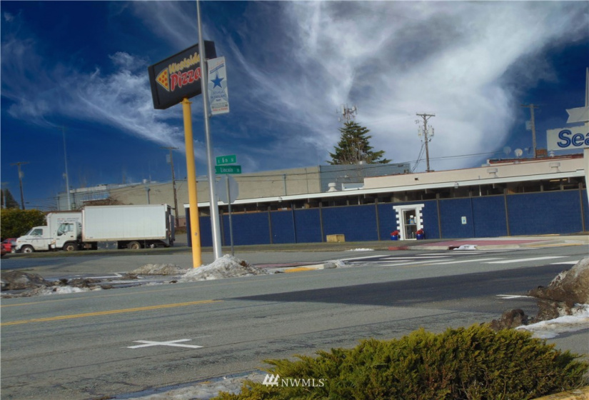 520 Lincoln, Port Angeles, Washington 98362, ,Commercial Sale,For Sale,Lincoln,NWM1881138