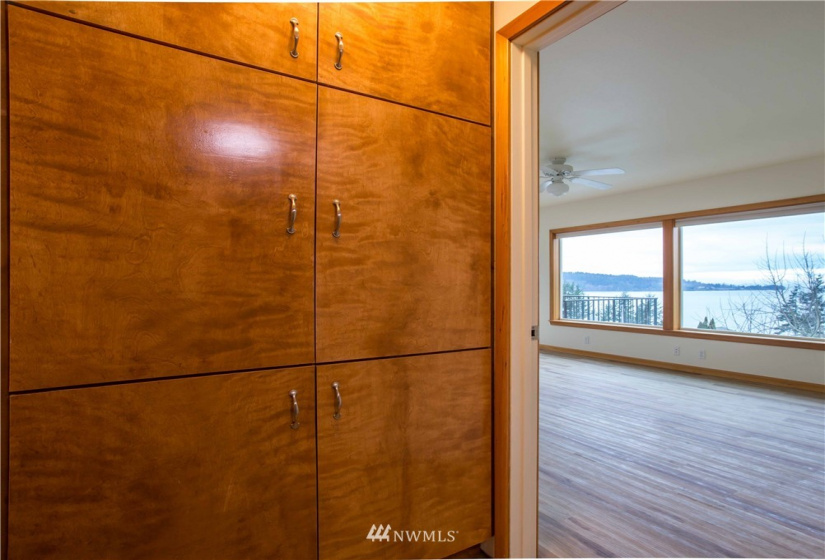 2827 Haxton, Bellingham, Washington 98226, 5 Bedrooms Bedrooms, ,3 BathroomsBathrooms,Residential,For Sale,Haxton,NWM1880620