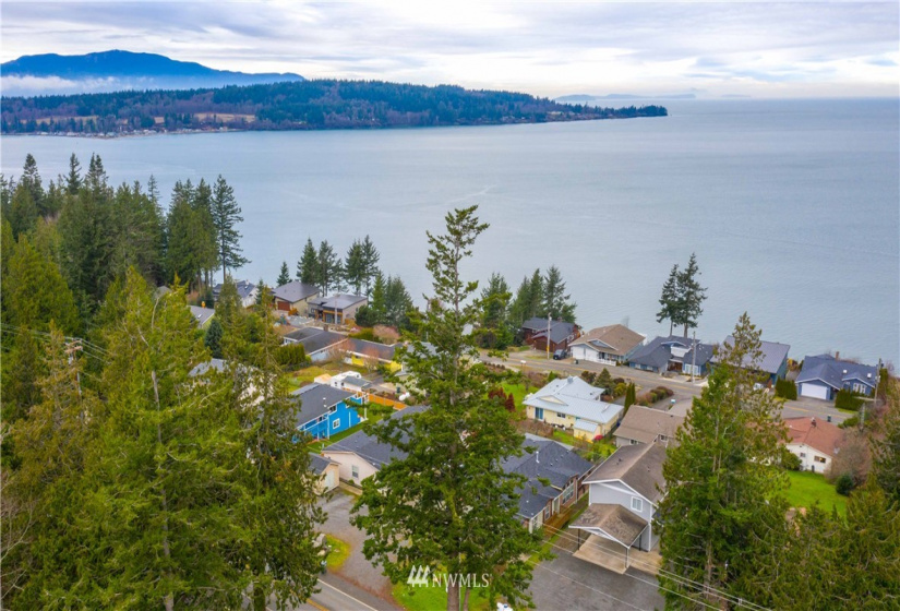 2827 Haxton, Bellingham, Washington 98226, 5 Bedrooms Bedrooms, ,3 BathroomsBathrooms,Residential,For Sale,Haxton,NWM1880620