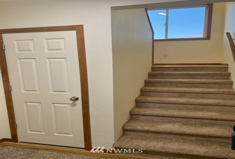 2827 Haxton, Bellingham, Washington 98226, 5 Bedrooms Bedrooms, ,3 BathroomsBathrooms,Residential,For Sale,Haxton,NWM1880620