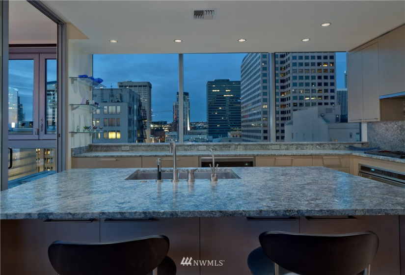 1521 2nd, Seattle, Washington 98101, 2 Bedrooms Bedrooms, ,1 BathroomBathrooms,Residential,For Sale,Fifteen Twenty-One,2nd,NWM1881195