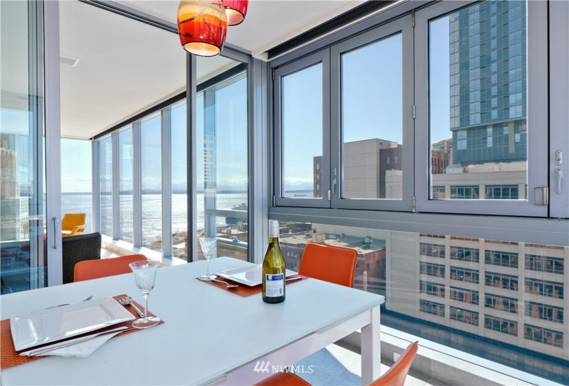 1521 2nd, Seattle, Washington 98101, 2 Bedrooms Bedrooms, ,1 BathroomBathrooms,Residential,For Sale,Fifteen Twenty-One,2nd,NWM1881195