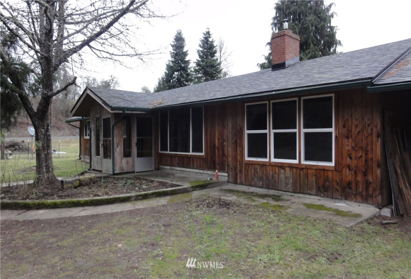 8306 Westside Hwy, Castle Rock, Washington 98611, 3 Bedrooms Bedrooms, ,1 BathroomBathrooms,Residential,For Sale,Westside Hwy,NWM1881210