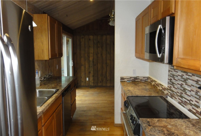 8306 Westside Hwy, Castle Rock, Washington 98611, 3 Bedrooms Bedrooms, ,1 BathroomBathrooms,Residential,For Sale,Westside Hwy,NWM1881210