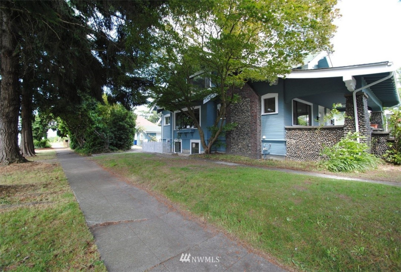 3021 17th, Seattle, Washington 98144, 8 Bedrooms Bedrooms, ,Residential Lease,For Rent,17th,NWM1881326