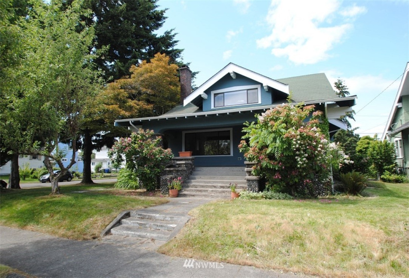 3021 17th, Seattle, Washington 98144, 8 Bedrooms Bedrooms, ,Residential Lease,For Rent,17th,NWM1881326