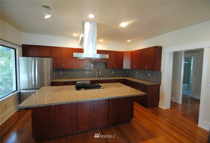 3021 17th, Seattle, Washington 98144, 8 Bedrooms Bedrooms, ,Residential Lease,For Rent,17th,NWM1881326