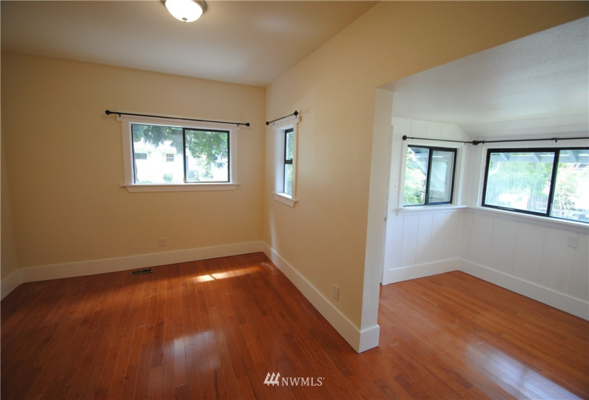 3021 17th, Seattle, Washington 98144, 8 Bedrooms Bedrooms, ,Residential Lease,For Rent,17th,NWM1881326