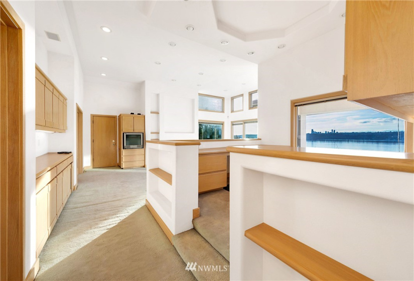 2213 Evergreen Point Road, Medina, Washington 98039, 7 Bedrooms Bedrooms, ,6 BathroomsBathrooms,Residential Lease,For Rent,Evergreen Point Road,NWM1880414