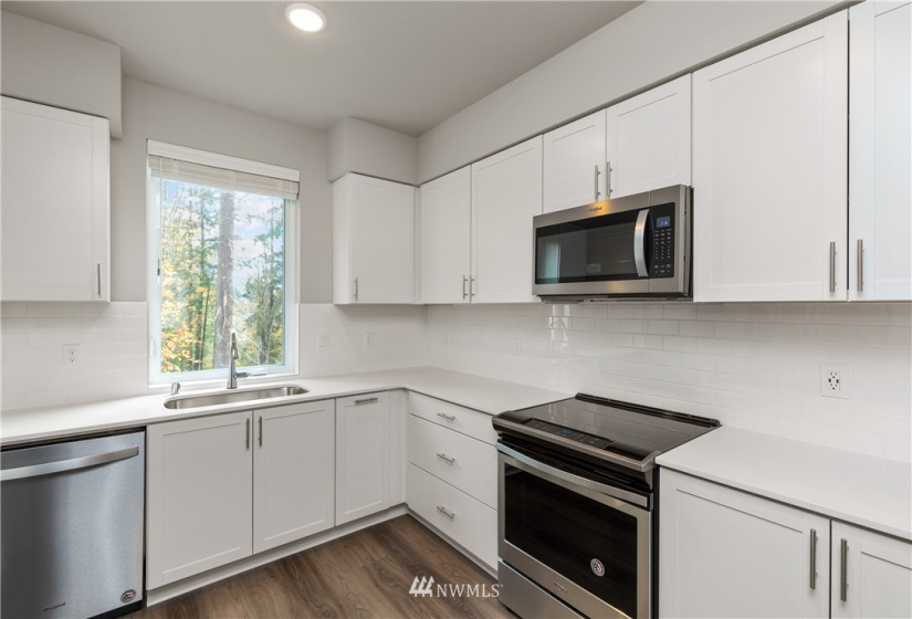 10106 16th, Lake Stevens, Washington 98258, 2 Bedrooms Bedrooms, ,Residential Lease,For Rent,16th,NWM1881373