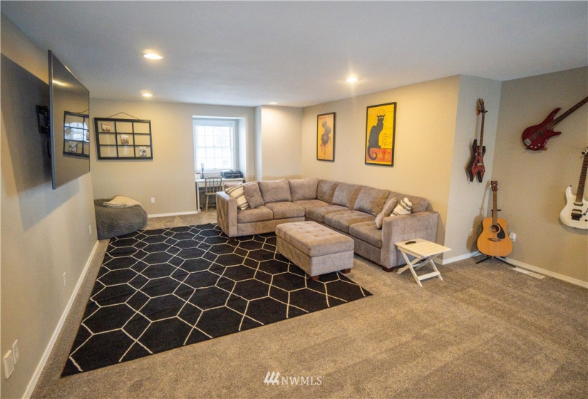 1178 Grover, Lynden, Washington 98264, 3 Bedrooms Bedrooms, ,2 BathroomsBathrooms,Residential,For Sale,Valley View Condos,Grover,NWM1877446