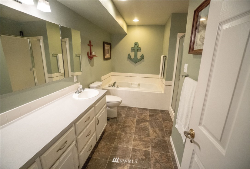 1178 Grover, Lynden, Washington 98264, 3 Bedrooms Bedrooms, ,2 BathroomsBathrooms,Residential,For Sale,Valley View Condos,Grover,NWM1877446