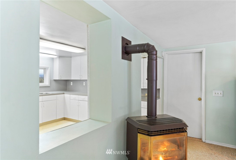 19824 Sands, Colbert, Washington 99005, 2 Bedrooms Bedrooms, ,1 BathroomBathrooms,Residential,For Sale,Sands,NWM1878303