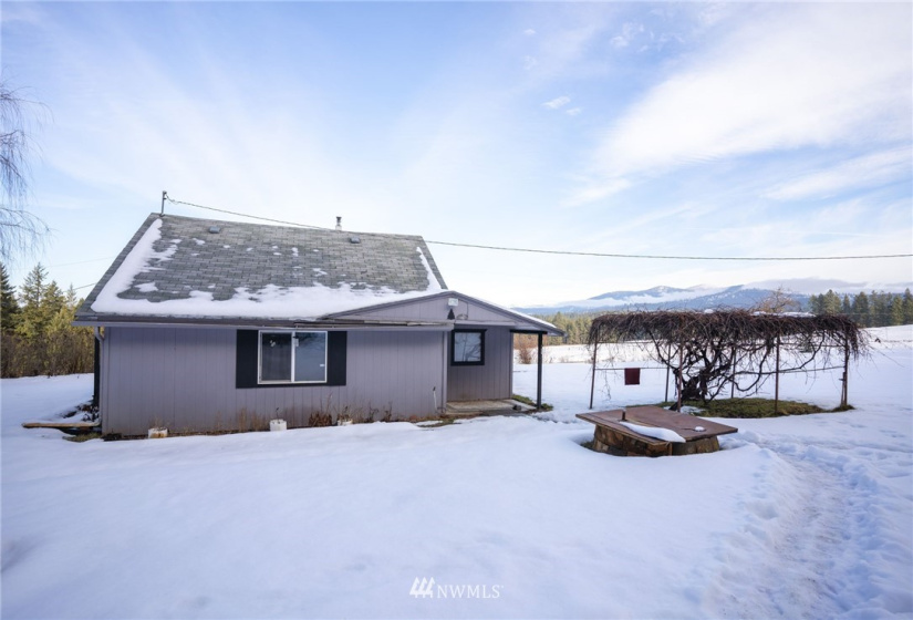 19824 Sands, Colbert, Washington 99005, 2 Bedrooms Bedrooms, ,1 BathroomBathrooms,Residential,For Sale,Sands,NWM1878303